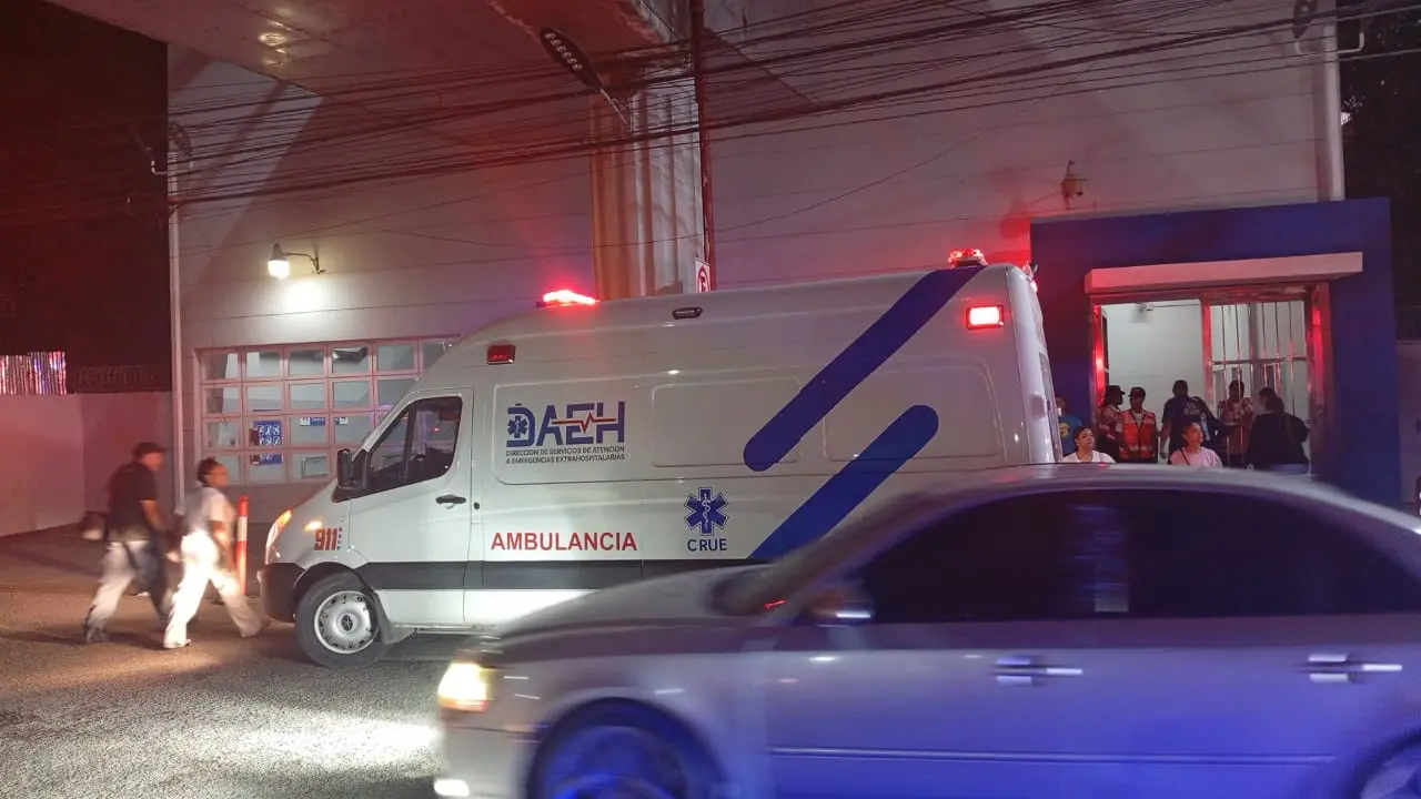 Explosión en la estación del Metro provoca cierre del sistema de transporte 
