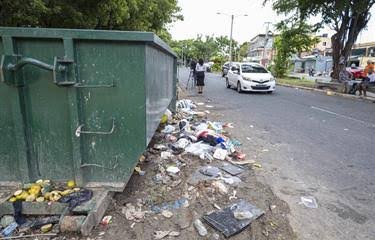 La niña encontrada junto a contenedor de basura murió ayer en su vivienda