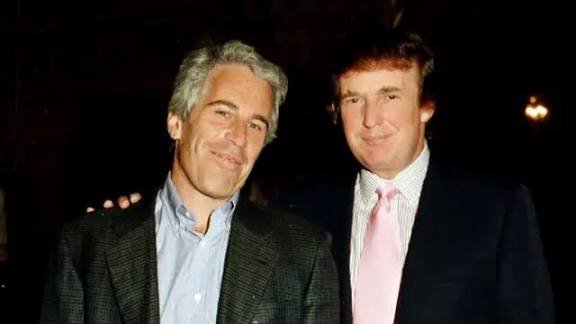 Trump critica a demócratas en caso Epstein y anuncia que quiere investigación federal contra Clinton