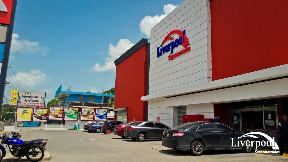 Cadena de supermercado Liverpool celebra 25 años de servicio excepcional y productos asequibles en Villa Mella