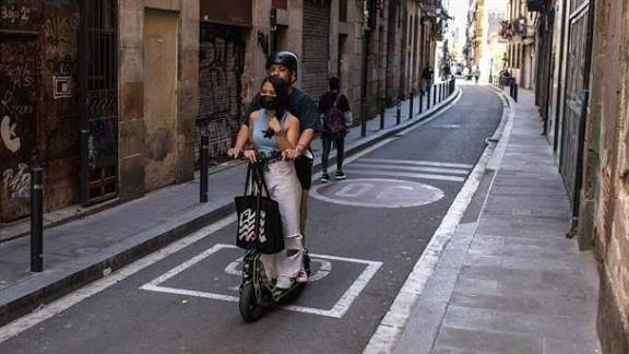 Patinetas y bicicletas eléctricas de uso recreativo podrían ser vetados de la Zona Colonial