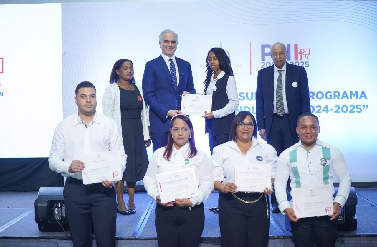 Ministerio de Educación concluye Programa Nacional de Inducción 2024-2025 e incorpora 5,412 nuevos docentes al sistema 
