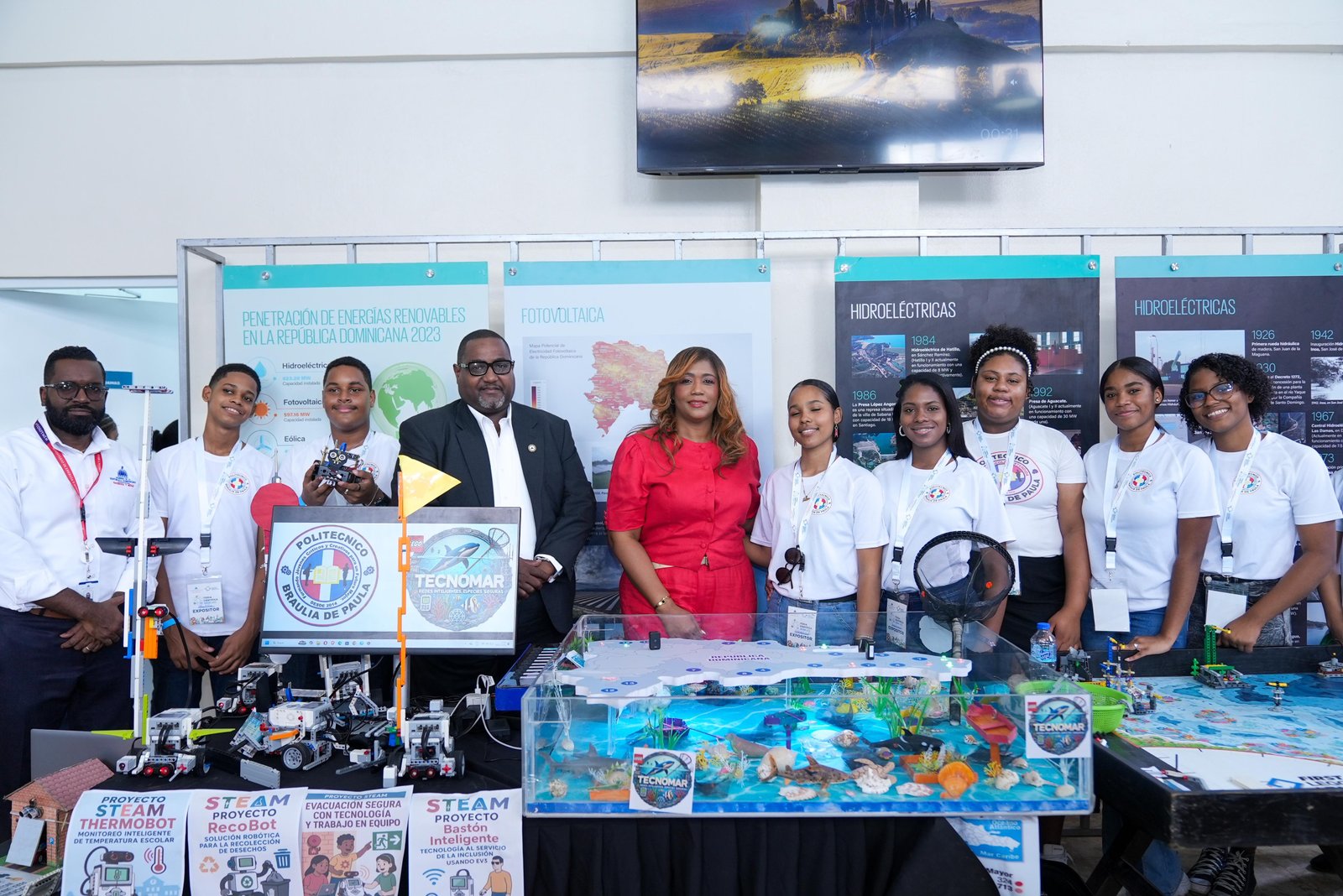 Energía y Minas celebra cuarta edición de la Feria Científica 2025 con la participación de más de 20 centros educativos del país 