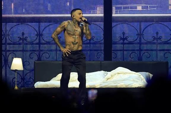 Rauw Alejandro cierra en San Juan su gira mundial con un homenaje a la cultura puertorriqueña