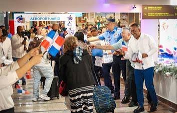 La diáspora dominicana celebra el aumento de la gracia navideña