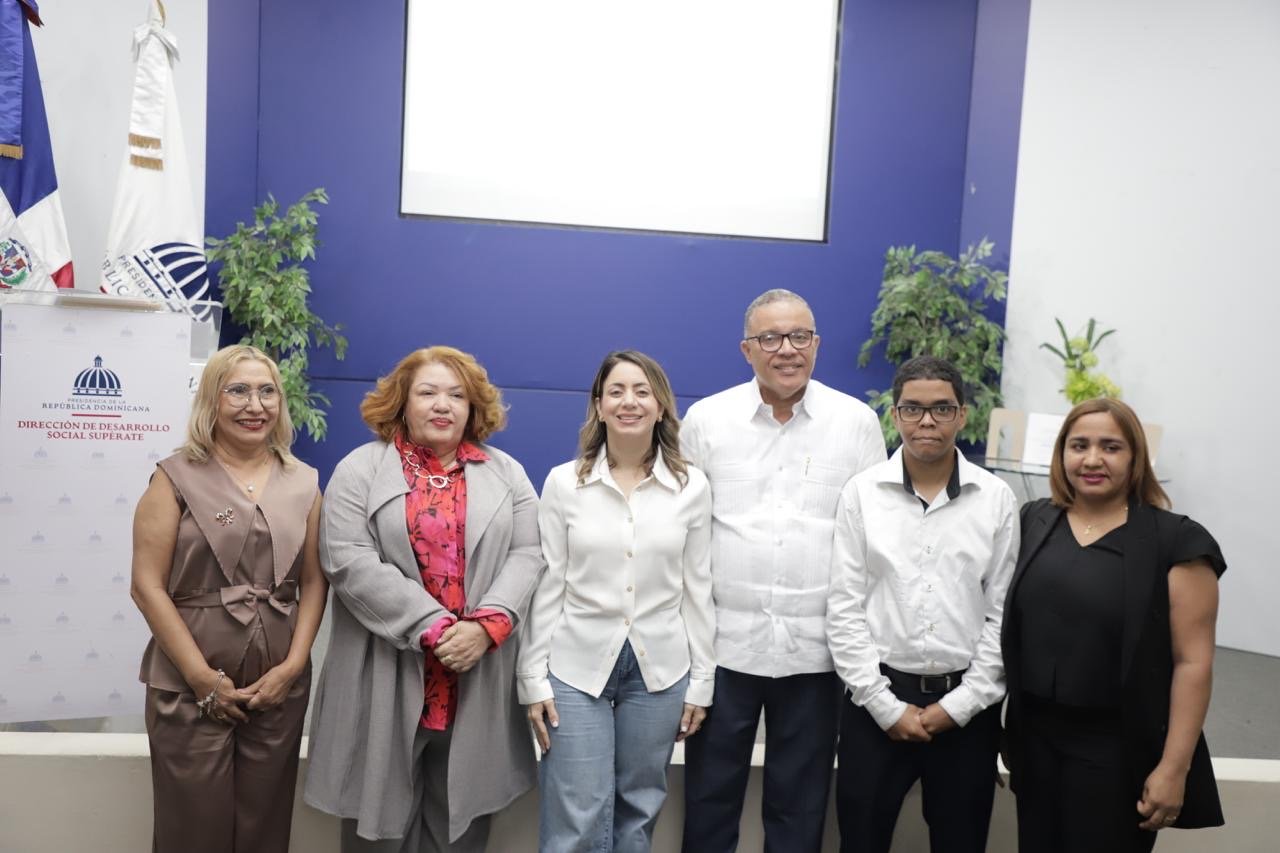 Desarrollo Social Supérate gradúa 90 jóvenes en situación de discapacidad de las aulas de inclusión y transición a la vida adulta 