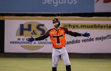 Castillo y Celestino encabezan con siete empujadas la victoria de Toros 10-3 sobre Gigantes