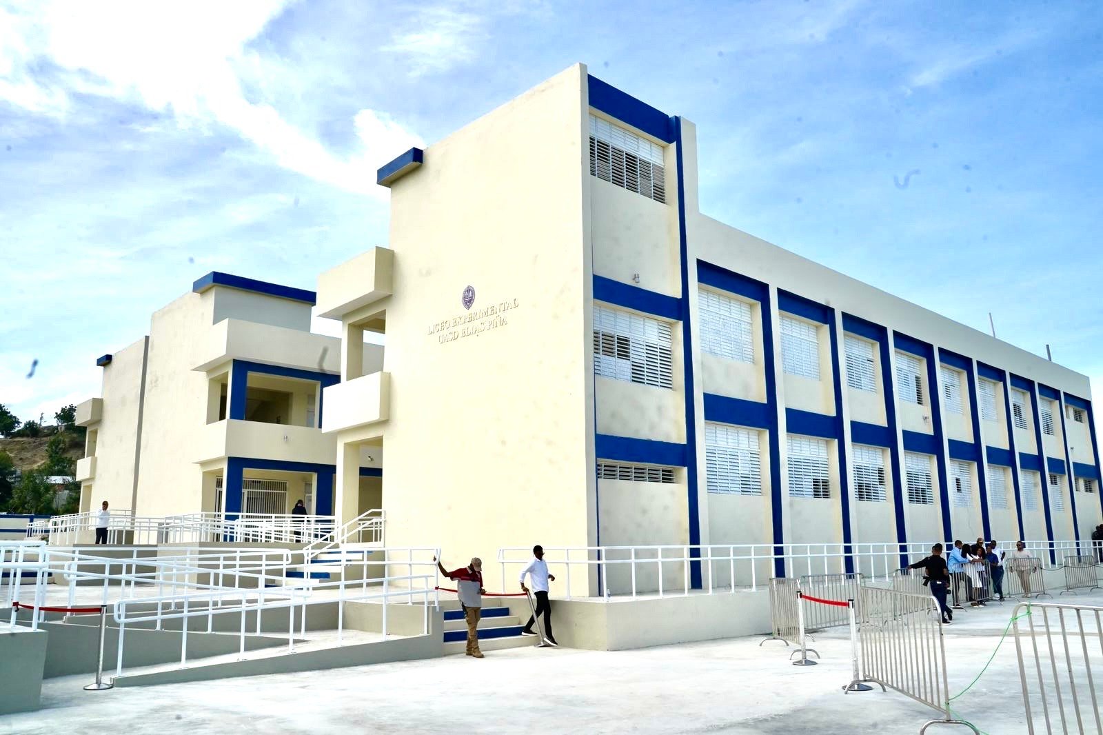 Gobierno entrega Liceo Experimental UASD Elías Piña que impactará a más de 840 estudiantes en niveles básico y secundario 