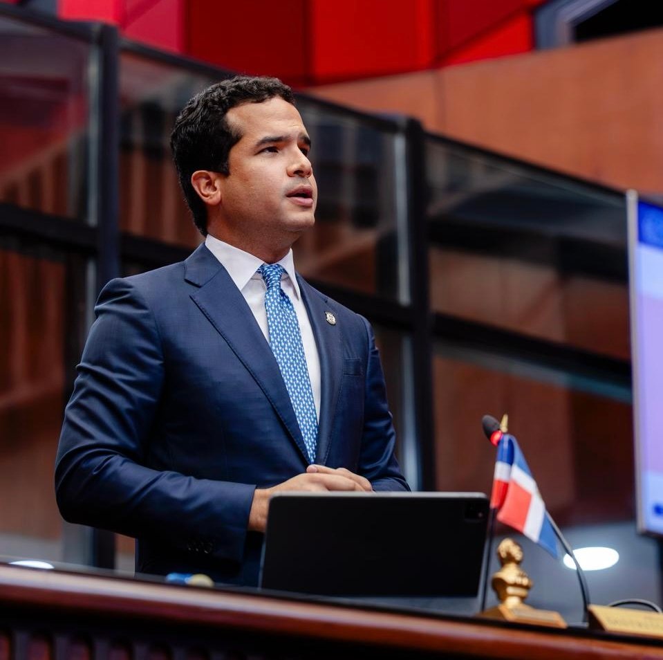 Omar Fernández cuestiona Presupuesto 2026 por baja inversión pública 