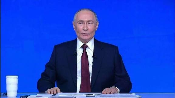 Putin dice que podría suspender bombardeos el día de unas eventuales elecciones en Ucrania