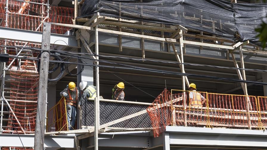 ¿Quién frenó la construcción? Responsabilidades compartidas en la desaceleración del sector