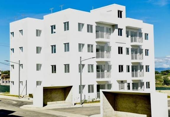Luis Abinader inaugura 180 apartamentos y una escuela en Hato del Yaque