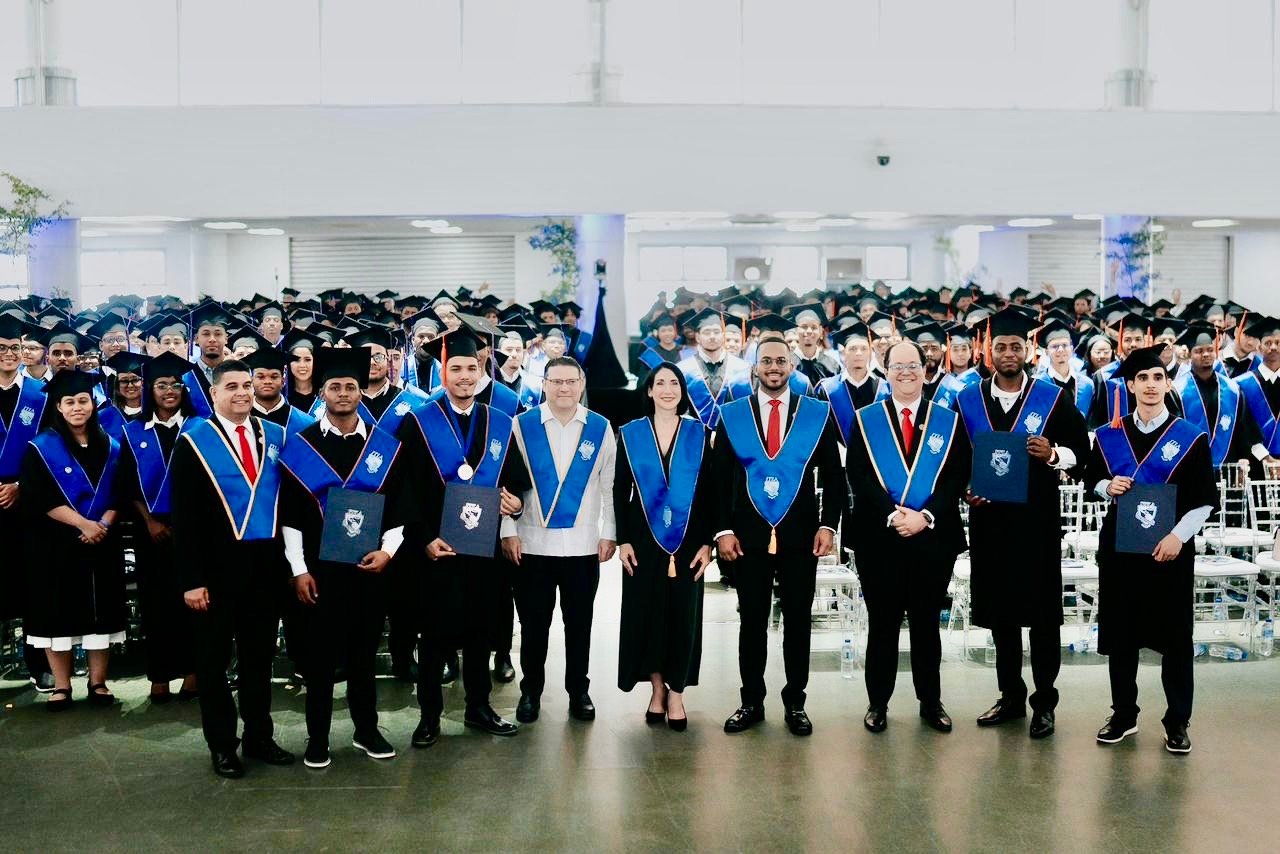 ITLA marca un hito en 2025 con récord histórico de graduandos, expansión nacional y liderazgo en innovación tecnológica