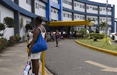 Disminuyen en 12,404 los partos de mujeres haitianas en 2025
