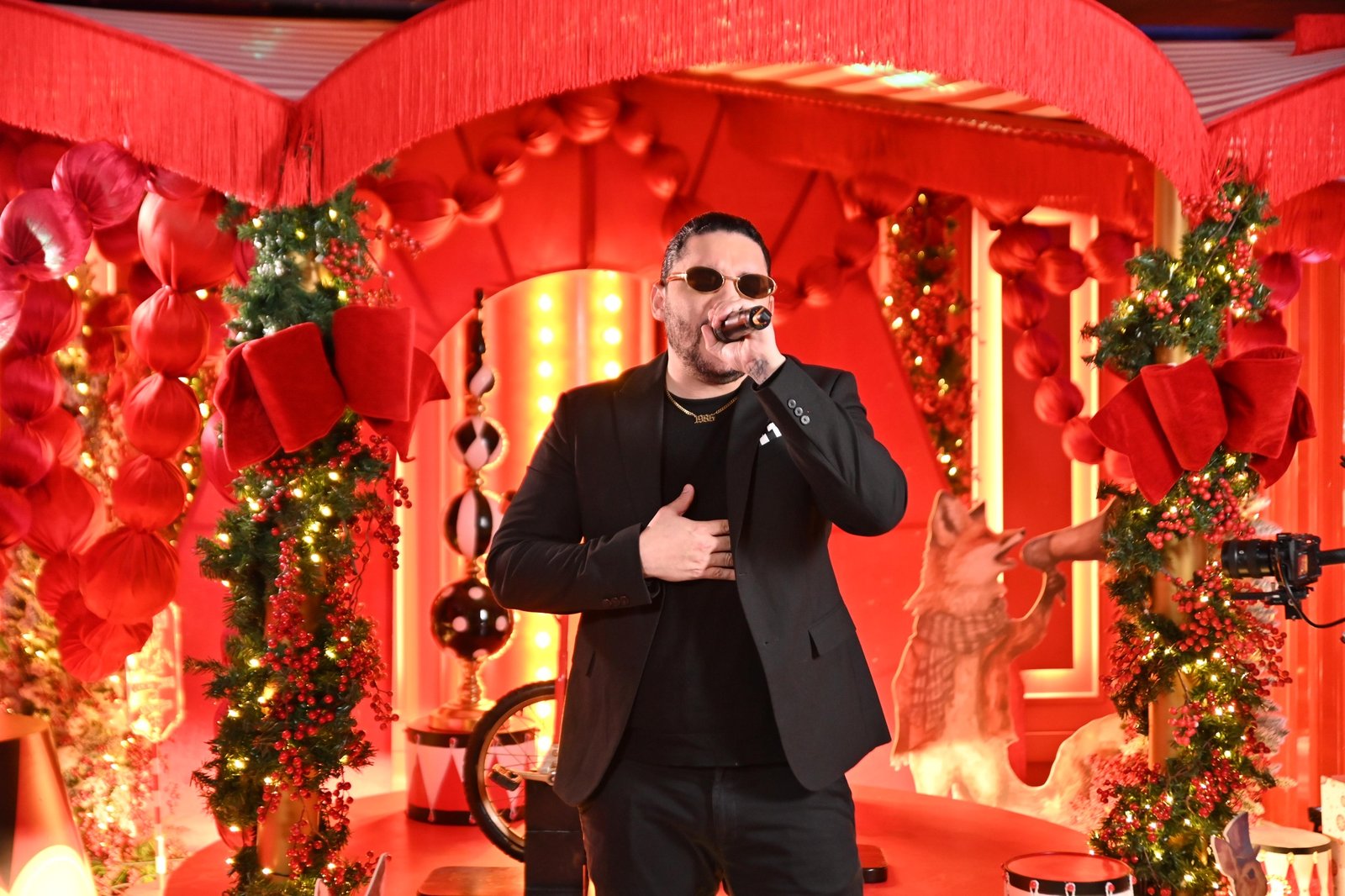 Rafely Rosario pone voz al llamado de dar “Un Hogar para Navidad” en el especial televisivo de Fundación LASO