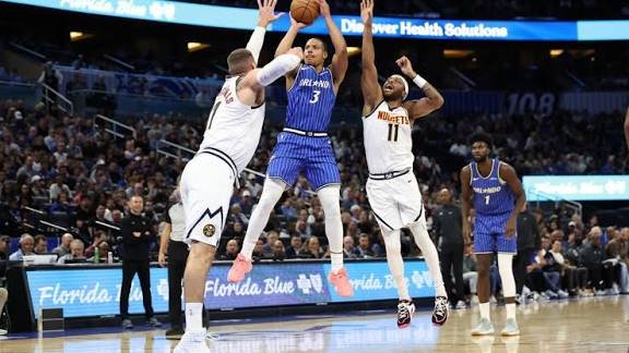 Magic remonta y sorprende a los Nuggets de Jokic en la NBA