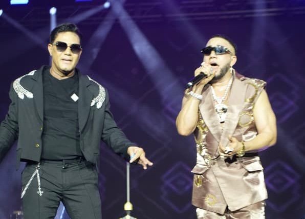 Raulín Rodríguez desborda emociones en dos noches históricas para la bachata en la Gran Arena del Cibao