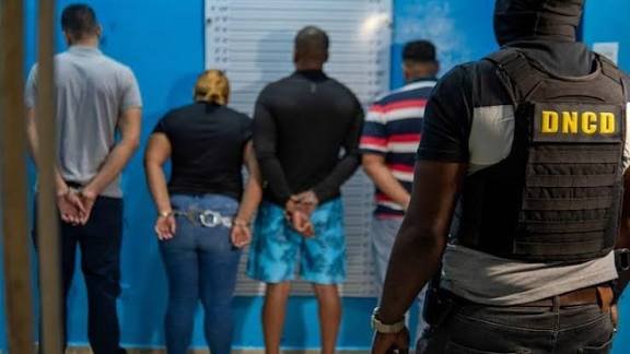 Detenidos por decomiso de cocaína eran empleados de aerolíneas y de empresas que operan en el AILA
