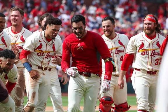 El veterano antesalista Nolan Arenado es pretendido por los Angelinos, según reportes