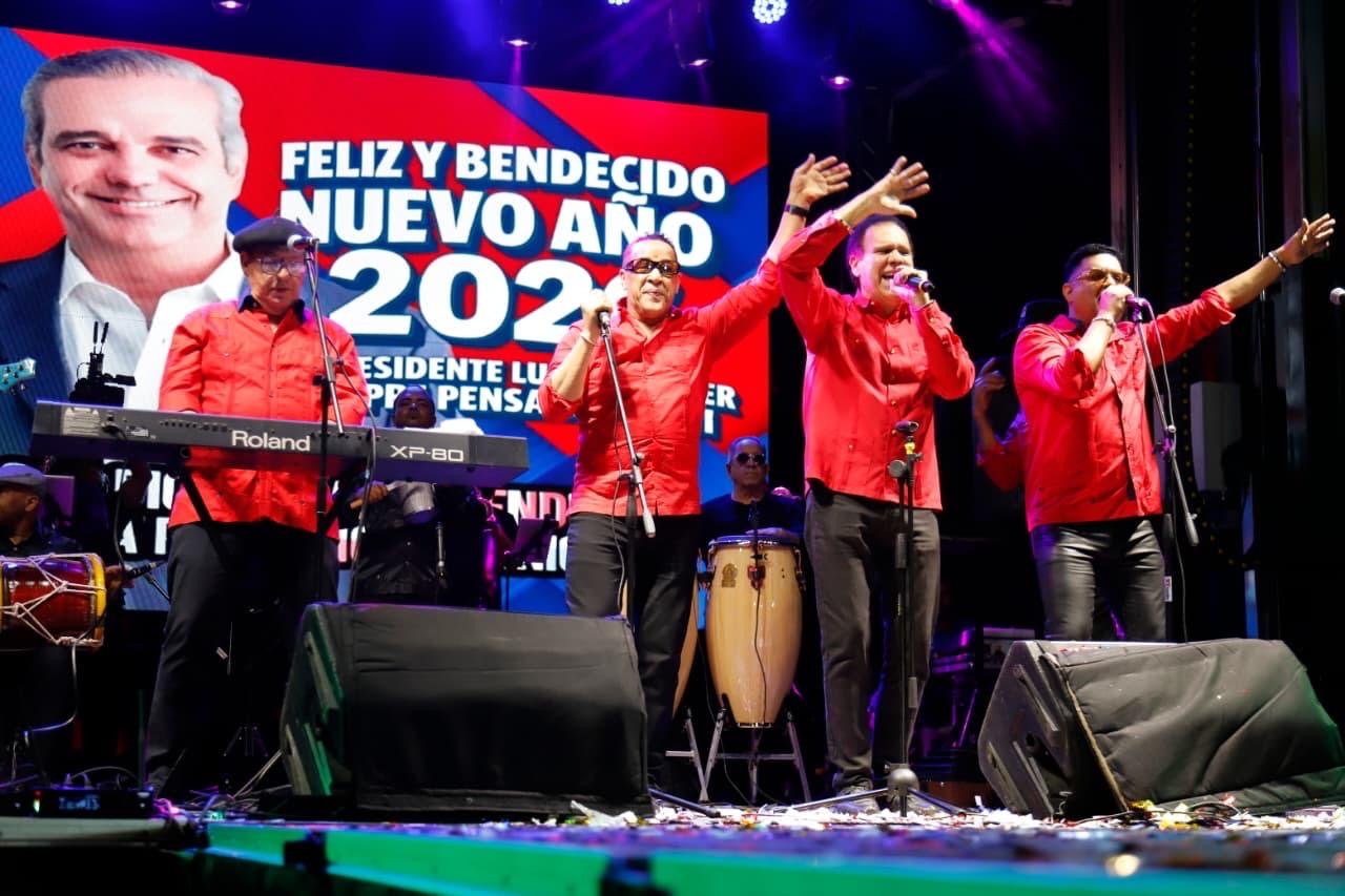 Santiago vivió un inicio de 2026 inolvidable con El Súper Ultra Megacañonazo Monumental