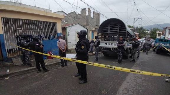 Tiroteo en La Altagracia deja un joven muerto y un policía herido
