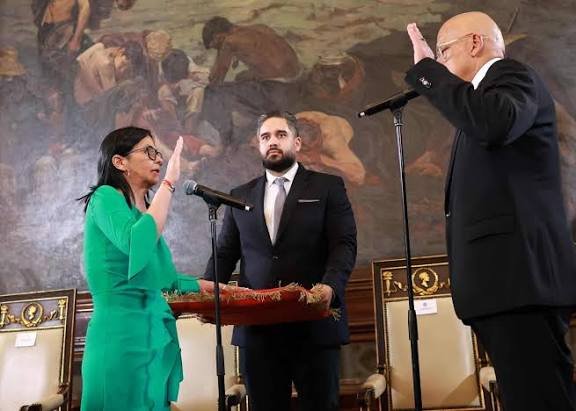 El chavismo abre un nuevo capítulo político con Delcy Rodríguez, su primera presidenta mujer