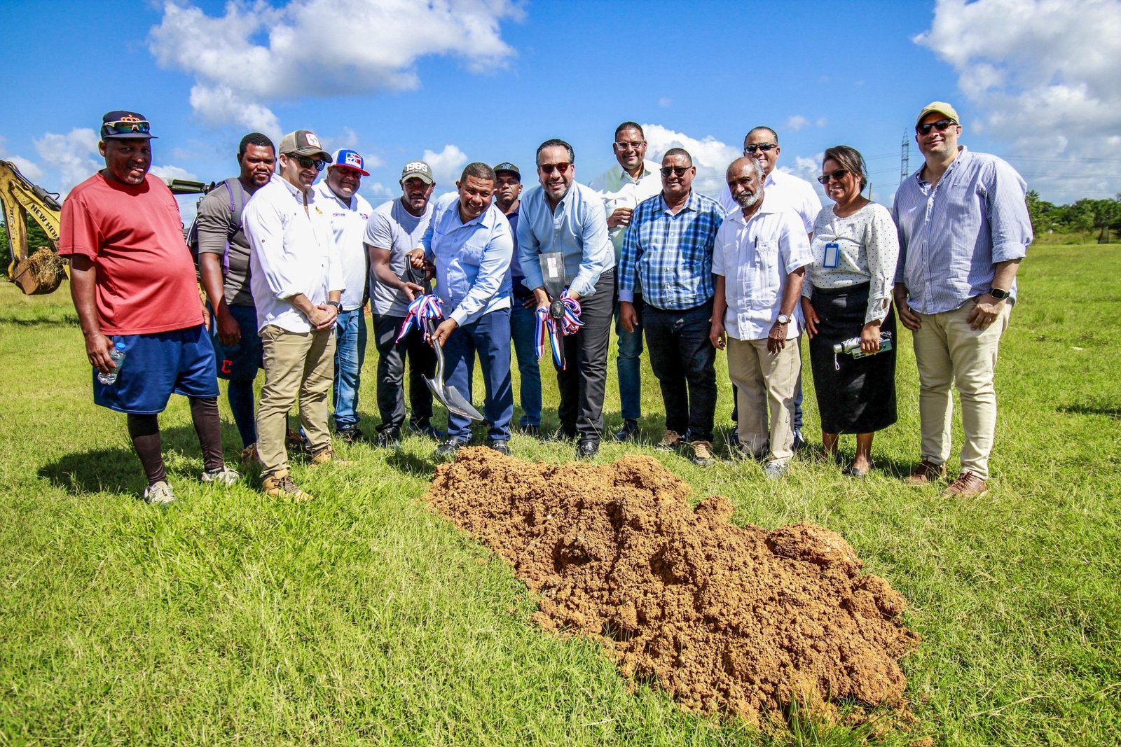 Gestión del INEFI marca un hito en el béisbol escolar con la entrega de su sexto estadio