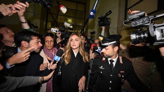 La "influencer" italiana Chiara Ferragni, absuelta en juicio por fraude en la promoción de dulces