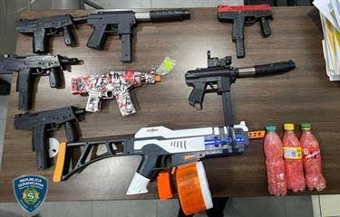 Policía detiene a 18 jóvenes por disturbios con pistolas de hidrogel en San Pedro de Macorís