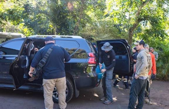 Tíos de Brianna permanecen en su residencia mientras siguen las investigaciones por su desaparición