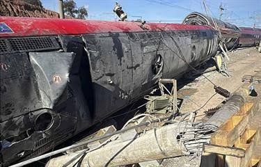 Se elevan a 41 los muertos en el accidente de dos trenes en España