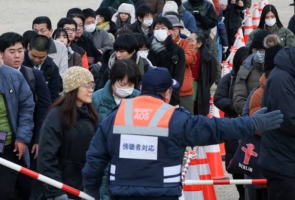 Un tribunal japonés condena a cadena perpetua al asesino del exmandatario Shinzo Abe