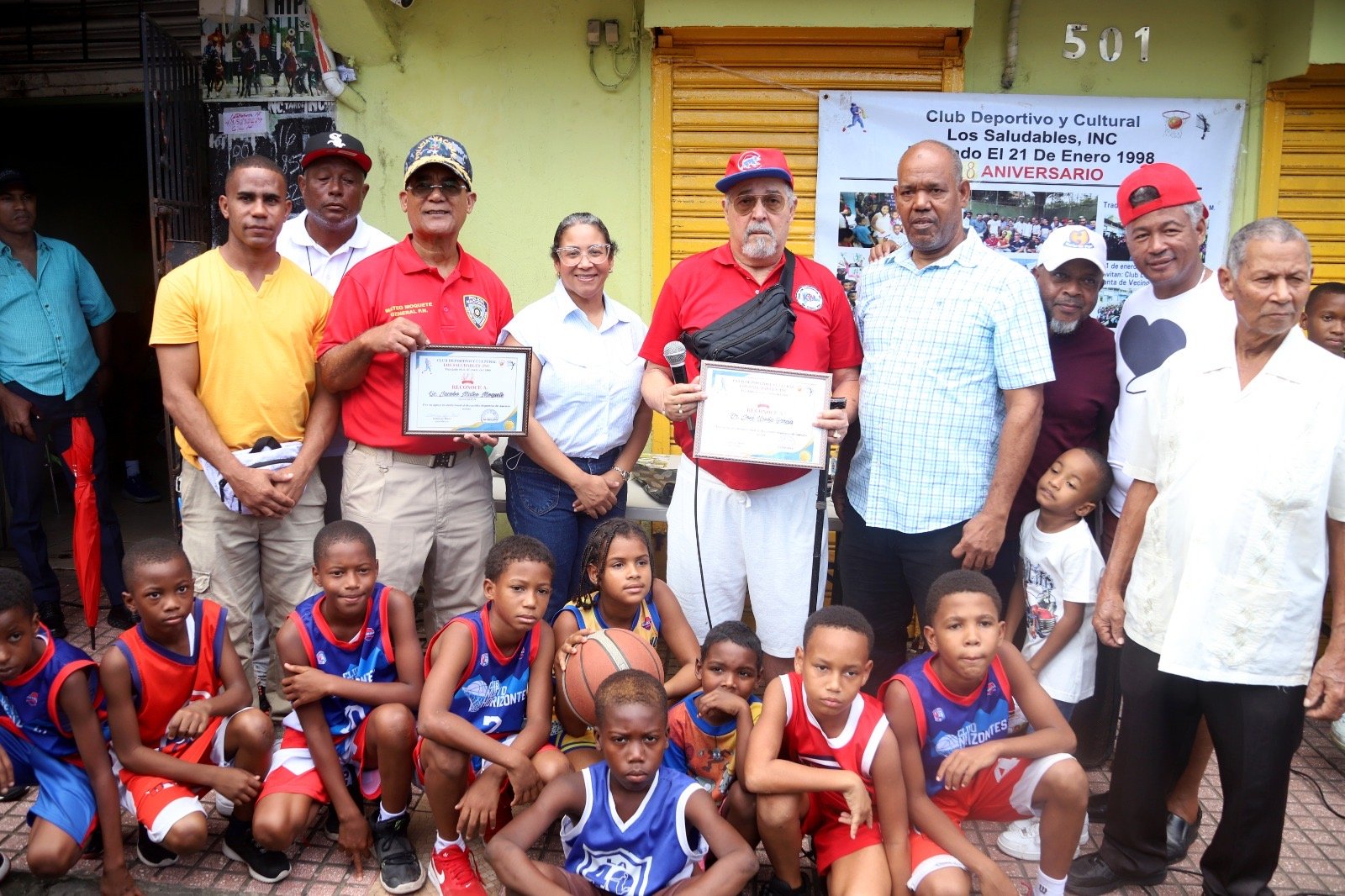 Club Deportivo y Cultural Los Saludables celebra con alegría su 28.º Encuentro Deportivo en Cristo Rey  Cristo Rey