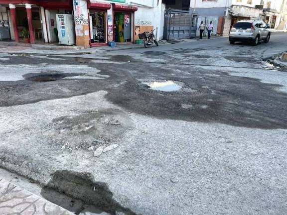 Residentes del sector Olimpo exigen bacheo y repavimentación de sus calles