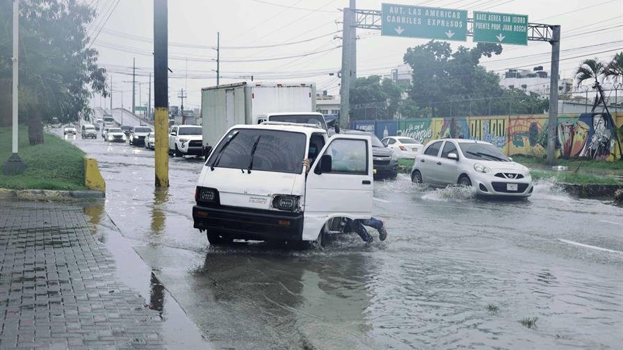 El COE emite alerta verde para cinco provincias por lluvias de este sábado
