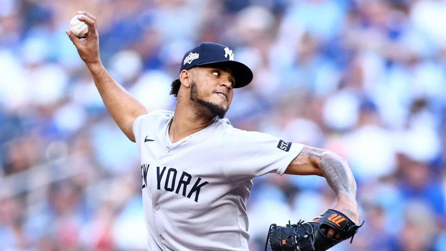 Camilo Doval se incorpora a la escuadra dominicana del Clásico Mundial