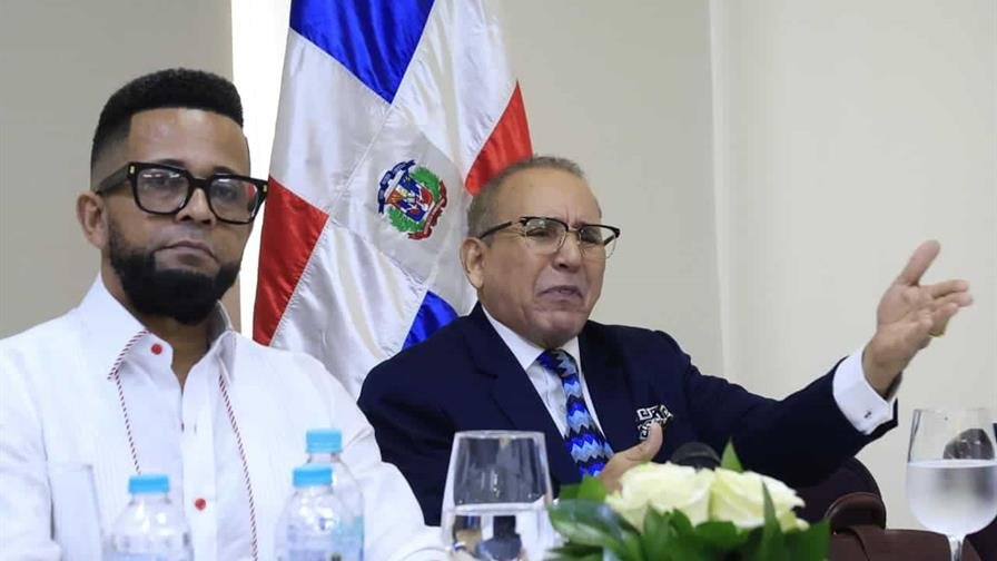 Anthony Santos reconoce paternidad y su defensa explica por qué aún no la ha declarado públicamente