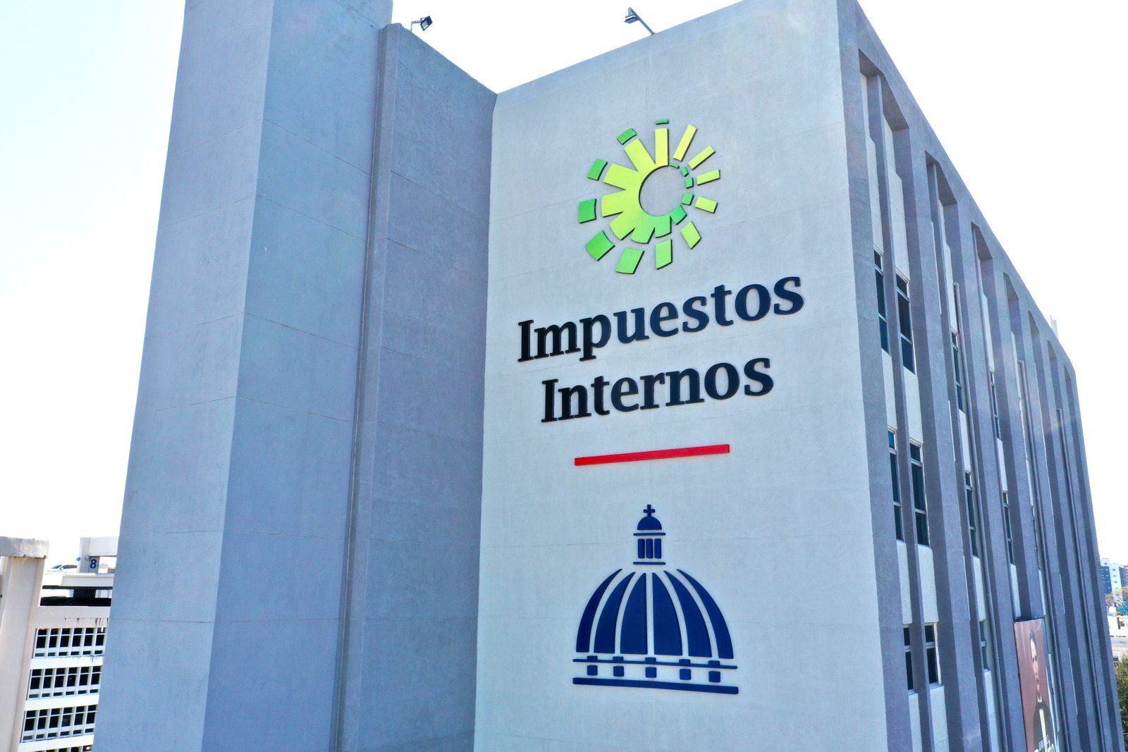 DGII recauda RD$2,986.7 millones por renovación del marbete 2025-2026