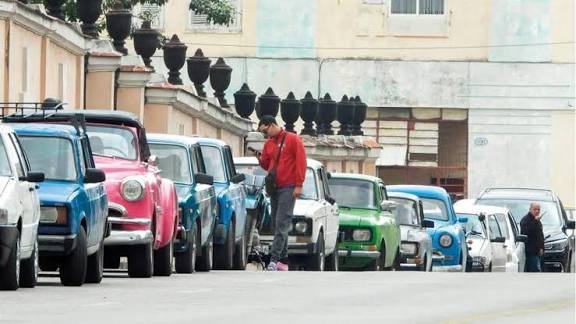 Cuba, sin divisas ni combustible y con pocos turistas, vive a la deriva