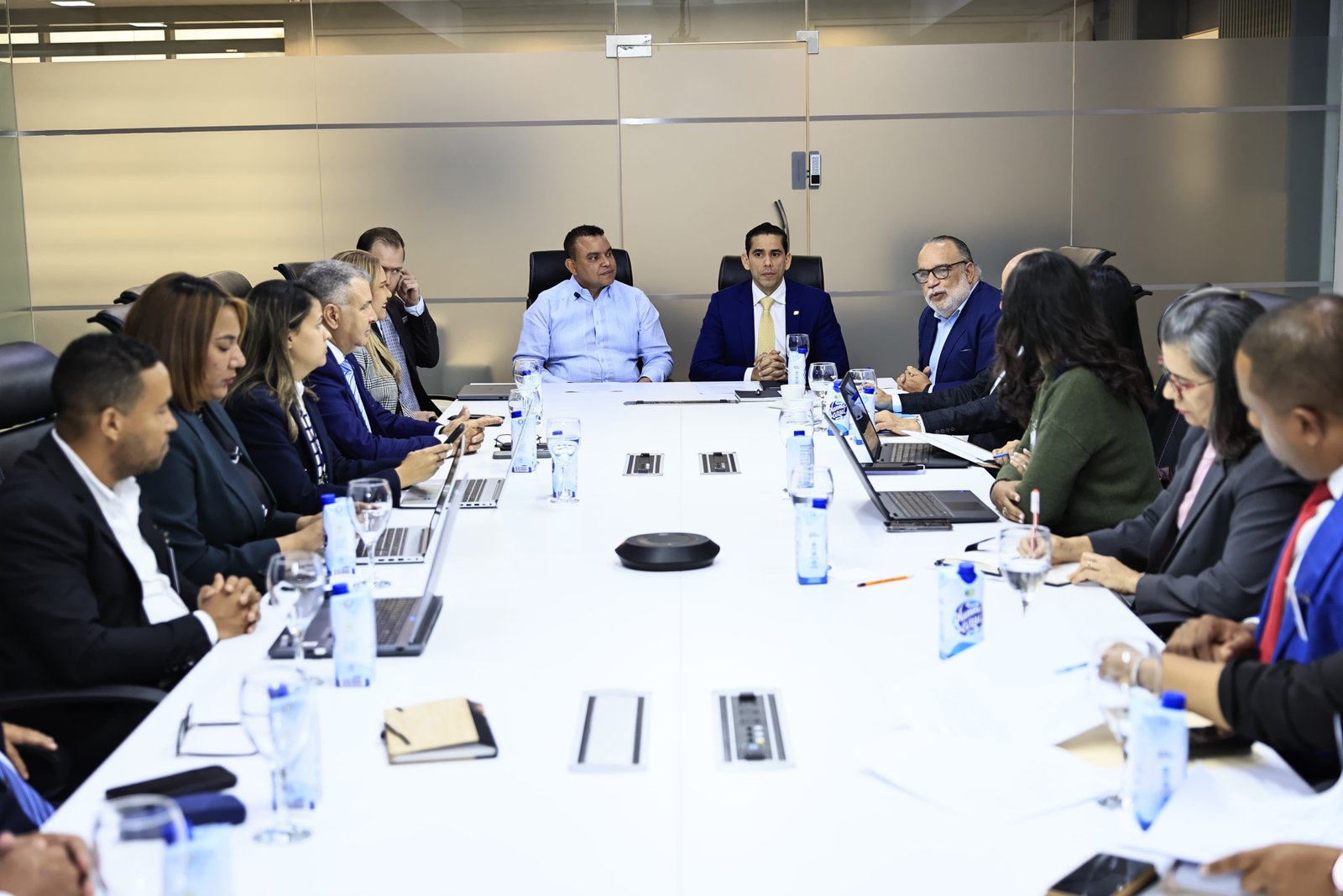 Autoridades del SNS y SeNaSa sostienen reunión de planificación para garantizar cobertura integral a los afiliados 