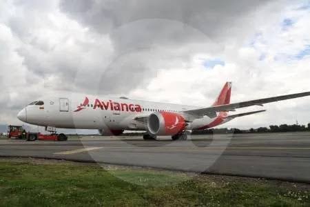 Avianca reanuda vuelos de Colombia a Venezuela tras dos meses suspendidos