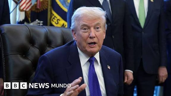 Donald Trump borra un video racista que mostraba a los Obama como simios