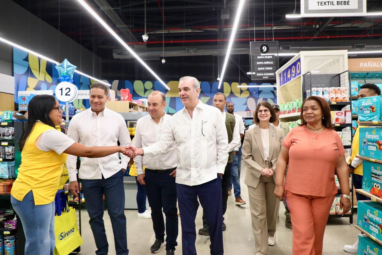 Presidente Abinader destaca apertura de La Sirena en San Juan como impulso significativo para la economía del Sur, al promover empleos, fortalecer la competencia y contribuir a mejores precios