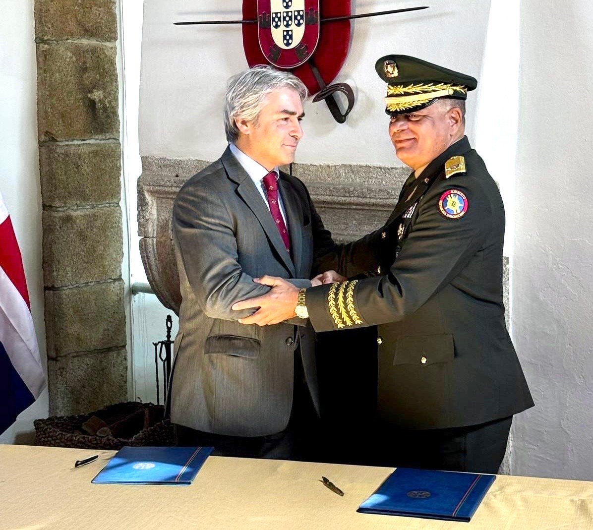 República Dominicana y Portugal firman contrato para adquisición de cuatro patrulleros de altura Clase “Tejo”