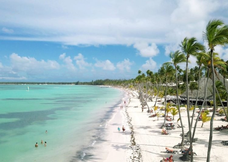 Playa Bávaro entra al “top 5” del Caribe en los Travellers’ Choice 2026