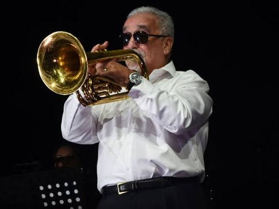 Músicos rinden homenaje a Willie Colón en tributo a Johnny Pacheco