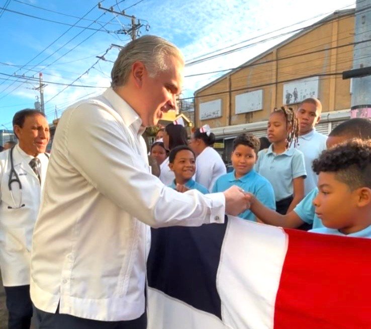 Ministro De Camps destaca inversión en capacitación docente, apoyo a las familias y fortalecimiento de la educación técnico-profesional 