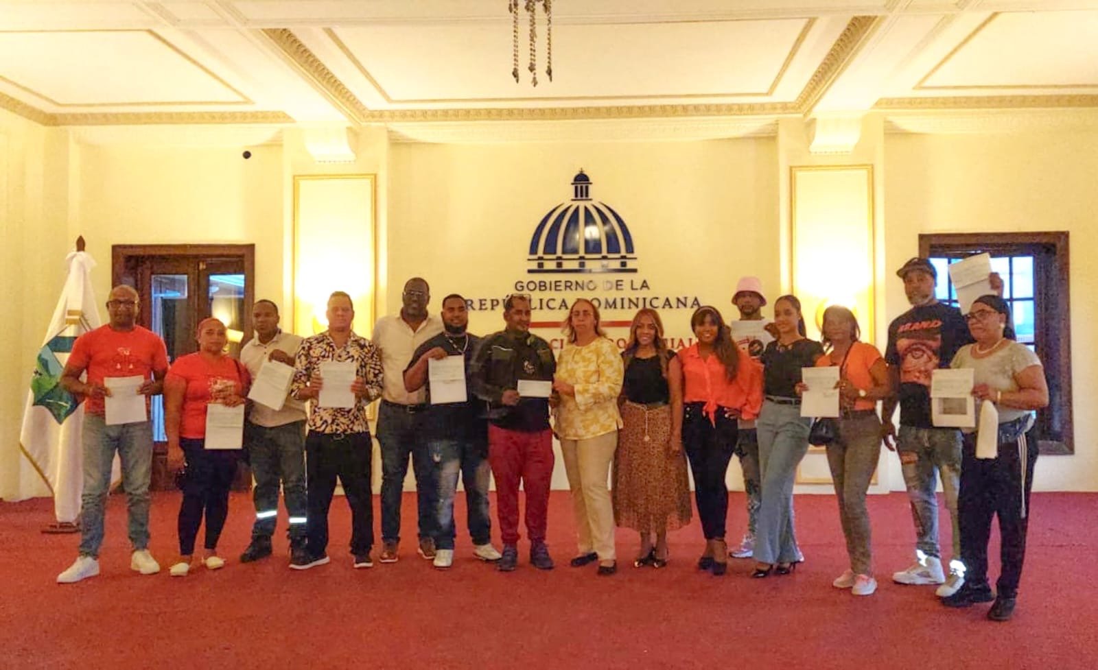 EGEHID entrega más de 3 millones de pesos en apoyo a las comparsas del carnaval  San Cristóbal 2026