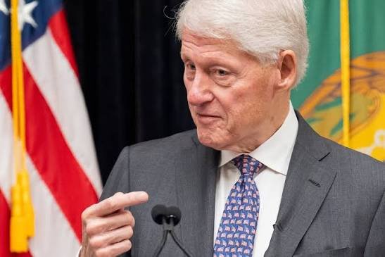 Bill Clinton enfrenta interrogatorio sobre sus lazos con Epstein