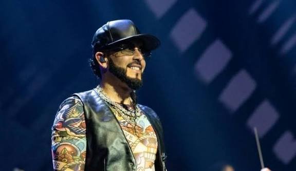 Yandel Sinfónico presenta su espectáculo en Altos de Chavón: una experiencia musical única
